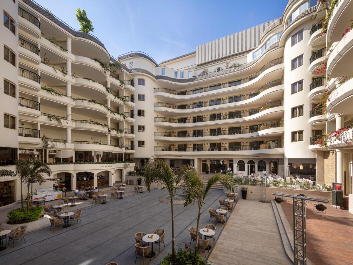 Steigenberger Nile Palace Luxor - Convention Center Exterior foto The courtyard at The Ivy Collection